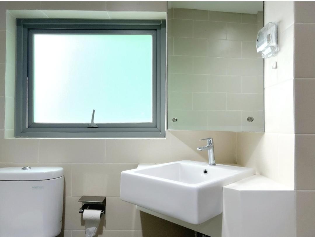 Apartment 2 Kmr Biru Pejaten Park D Swim Pool, Bathub *